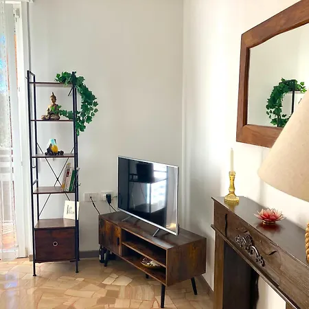 Apartmán Charming King With Balcony And Jacuzzi