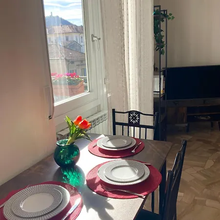 Charming King With Balcony And Jacuzzi * Como