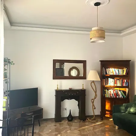 Charming King With Balcony And Jacuzzi * Como