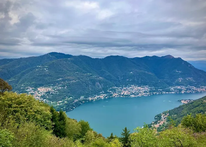 Charming King With Balcony And Jacuzzi Apartmán Como