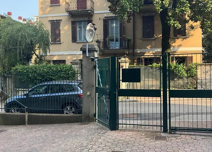 Charming King With Balcony And Jacuzzi *