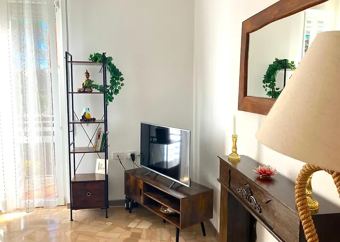 Apartmán Charming King With Balcony And Jacuzzi