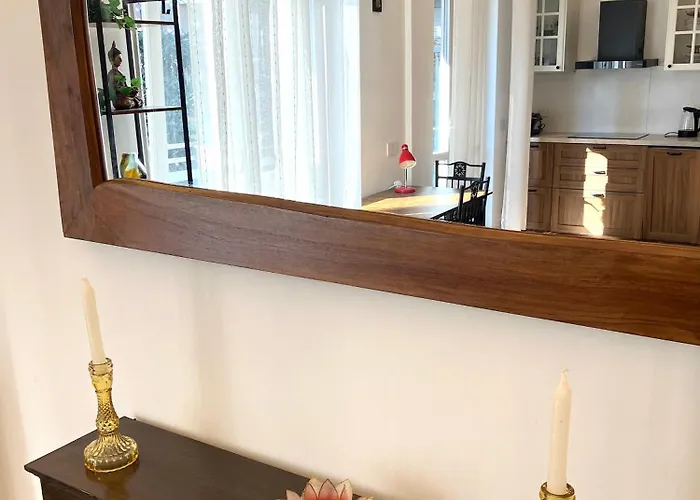 Charming King With Balcony And Jacuzzi Apartmán *