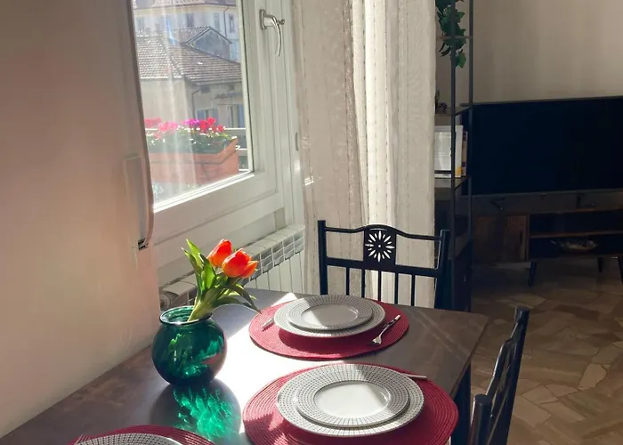 Charming King With Balcony And Jacuzzi * Como