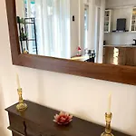 Charming King With Balcony And Jacuzzi Apartment *