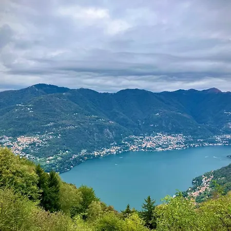 Charming King With Balcony And Jacuzzi Appartement Côme